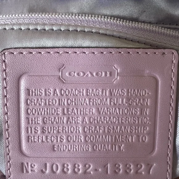 Coach Lilac Penelope Hobo Bag with Elegant Crescent Design - Picture 7 of 10